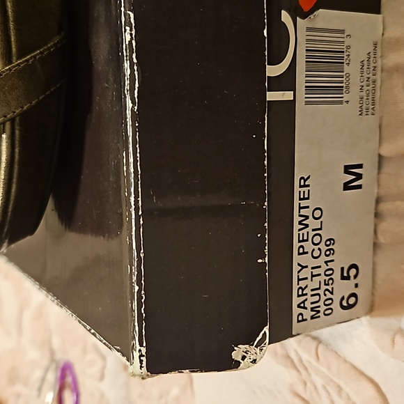 NWT high heels - Picture 2 of 4